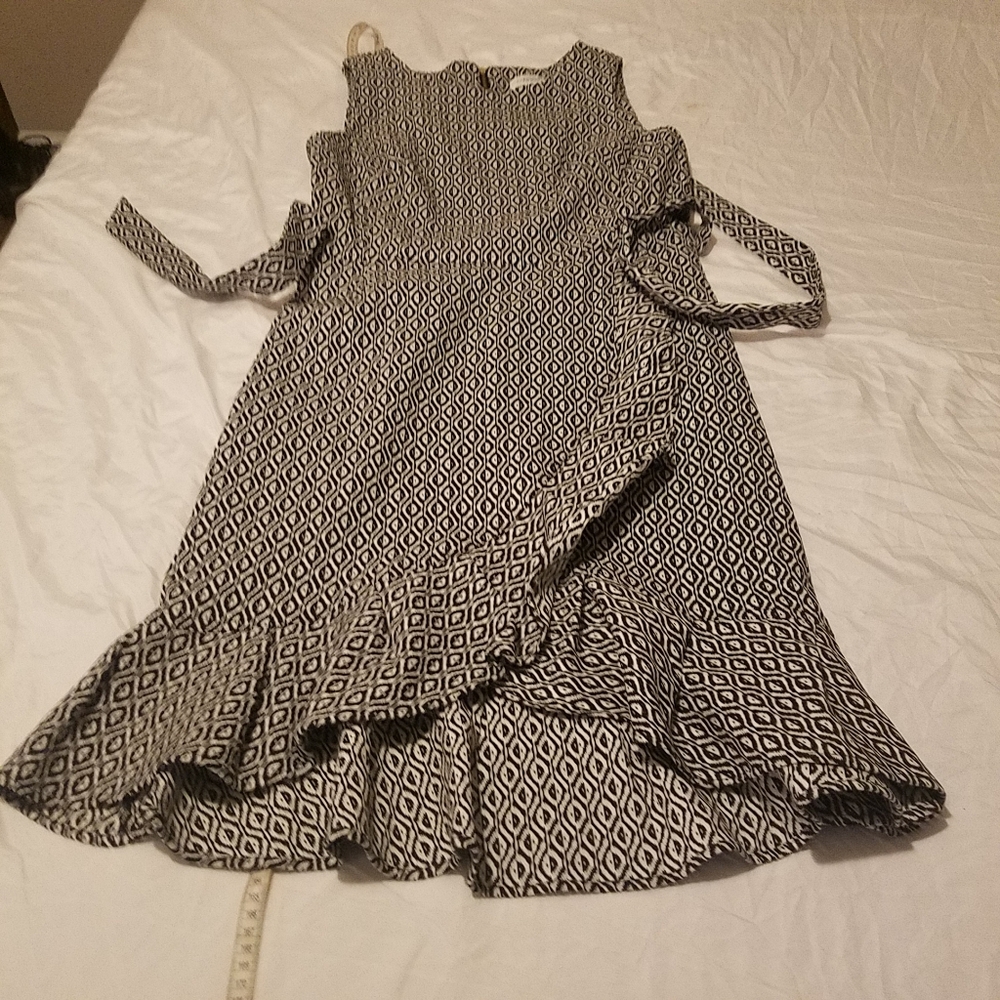 Women size 12 Black/White dress